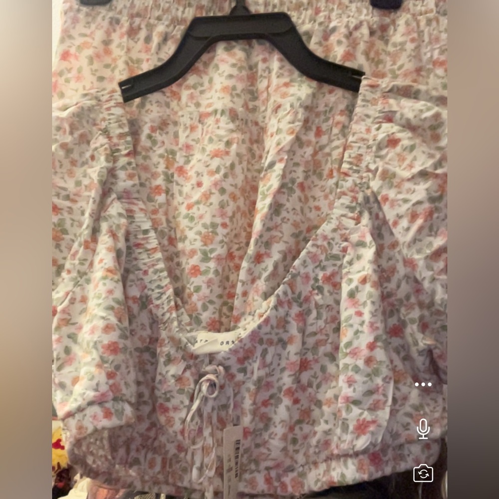 NWT Aeropostale Women’s Floral Ruffle Set 2pc - Crop top and matching shorts
